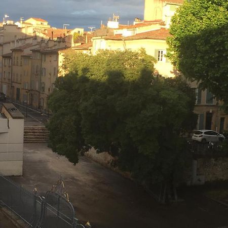 Appartement Cosy Et Lumineux En Coeur De Ville Aix-en-Provence Luaran gambar